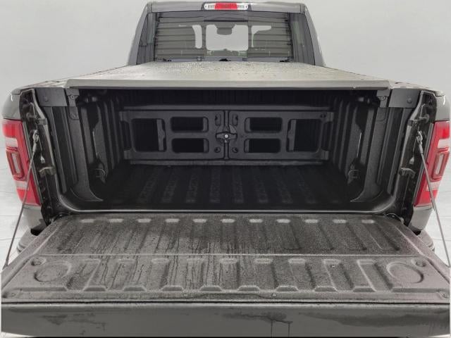 2019 RAM 1500 Laramie 4x4 Crew Cab 5'7 Box