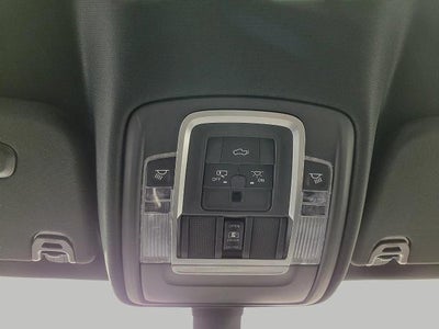 2019 RAM 1500 Laramie 4x4 Crew Cab 5'7 Box