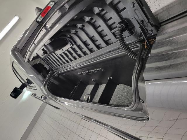 2019 RAM 1500 Laramie 4x4 Crew Cab 5'7 Box