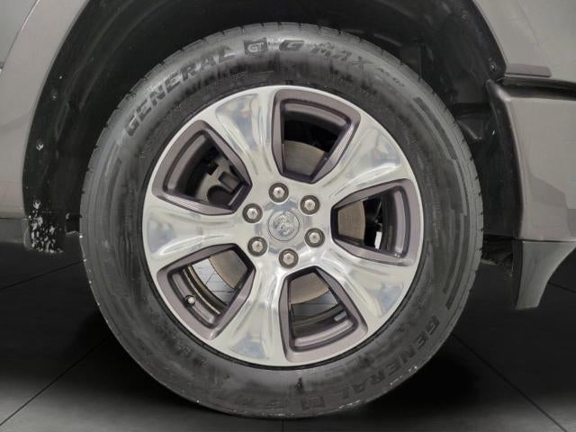 2019 RAM 1500 Laramie 4x4 Crew Cab 5'7 Box