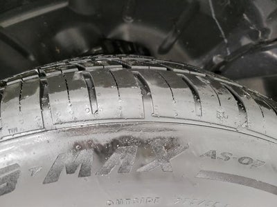 2019 RAM 1500 Laramie 4x4 Crew Cab 5'7 Box