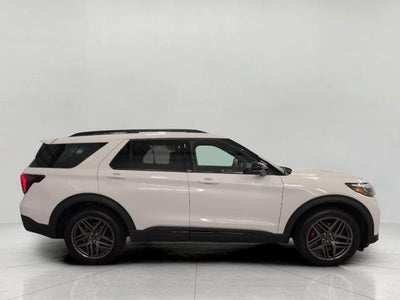 2025 Ford Explorer ST-Line 4WD