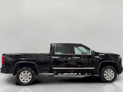 2025 Chevrolet Silverado 3500 HD 4WD Crew Cab 159 High Country