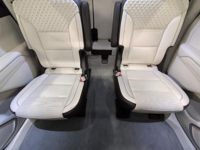 2024 GMC Acadia AWD 4dr Denali