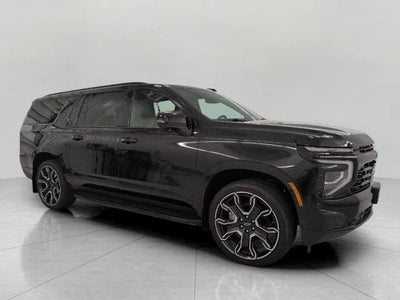 2025 Chevrolet Suburban 4WD 4dr RST