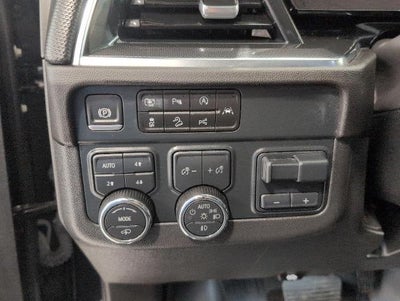 2025 Chevrolet Suburban 4WD 4dr RST