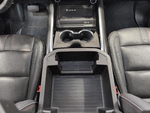 2025 Chevrolet Suburban 4WD 4dr RST