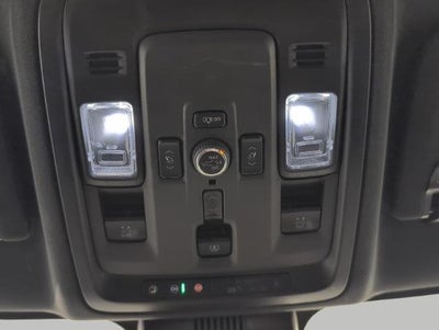 2025 Chevrolet Suburban 4WD 4dr RST