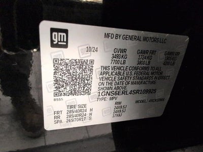 2025 Chevrolet Suburban 4WD 4dr RST