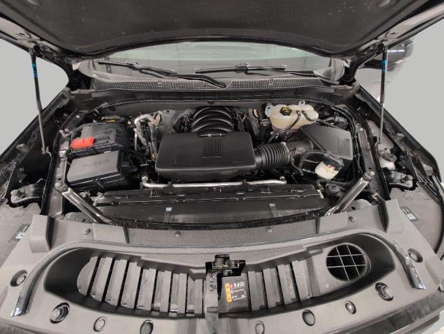 2025 Chevrolet Suburban 4WD 4dr RST