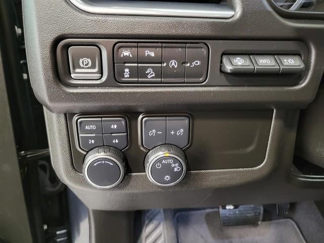 2021 Chevrolet Suburban 4WD 4dr High Country