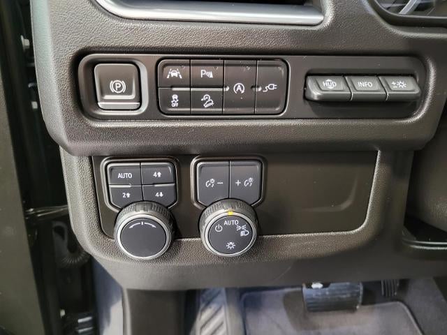 2021 Chevrolet Suburban 4WD 4dr High Country