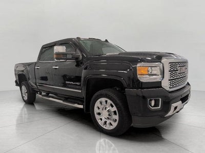2019 GMC Sierra 2500 HD 4WD Crew Cab 153.7 Denali