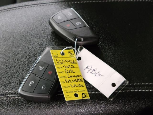 2023 GMC Canyon 2WD Crew Cab Elevation