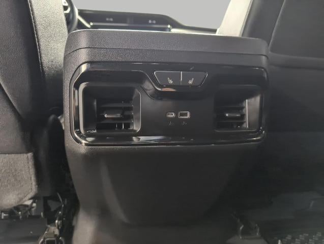 2023 GMC Sierra 1500 4WD Crew Cab 147 AT4