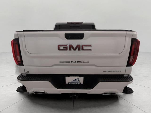 2024 GMC Sierra 1500 4WD Crew Cab 147 Denali