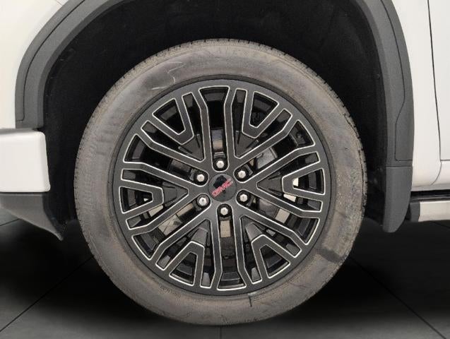 2024 GMC Sierra 1500 4WD Crew Cab 147 Denali