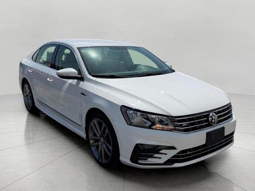 2017 Volkswagen Passat R-Line w/Comfort Pkg Auto