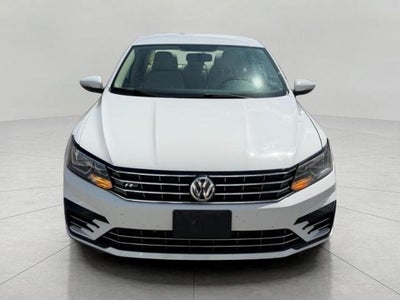 2017 Volkswagen Passat R-Line w/Comfort Pkg Auto
