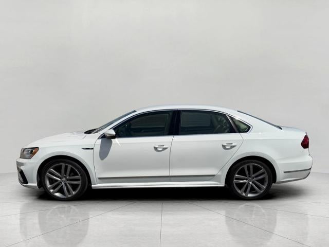 2017 Volkswagen Passat R-Line w/Comfort Pkg Auto