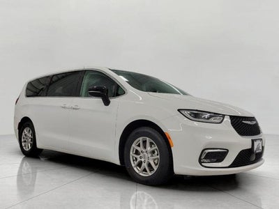 2024 Chrysler Pacifica Touring L FWD