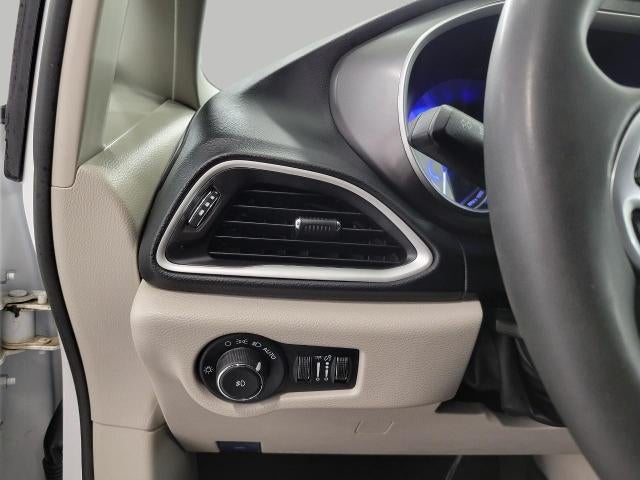 2024 Chrysler Pacifica Touring L FWD