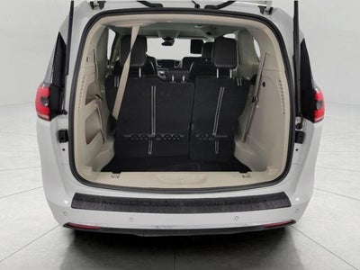 2024 Chrysler Pacifica Touring L FWD