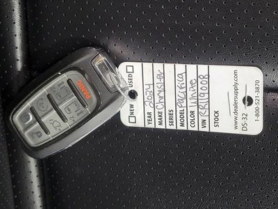 2024 Chrysler Pacifica Touring L FWD