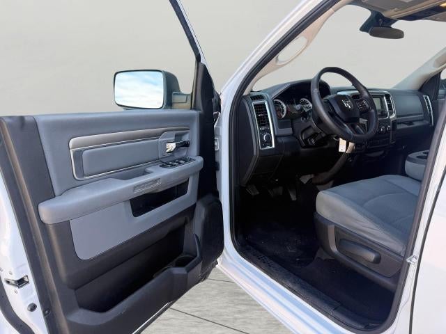 2019 RAM 1500 Classic SLT Crew Cab 4x4 5'7" Box