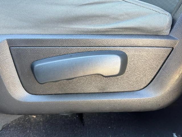 2019 RAM 1500 Classic SLT Crew Cab 4x4 5'7" Box