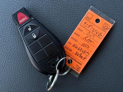 2019 RAM 1500 Classic SLT Crew Cab 4x4 5'7" Box