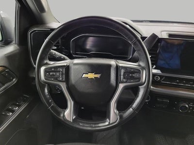 2023 Chevrolet Silverado 1500 4WD Crew Cab 147 LT w/1LT