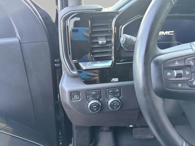 2023 GMC Sierra 1500 4WD Crew Cab 147 SLT