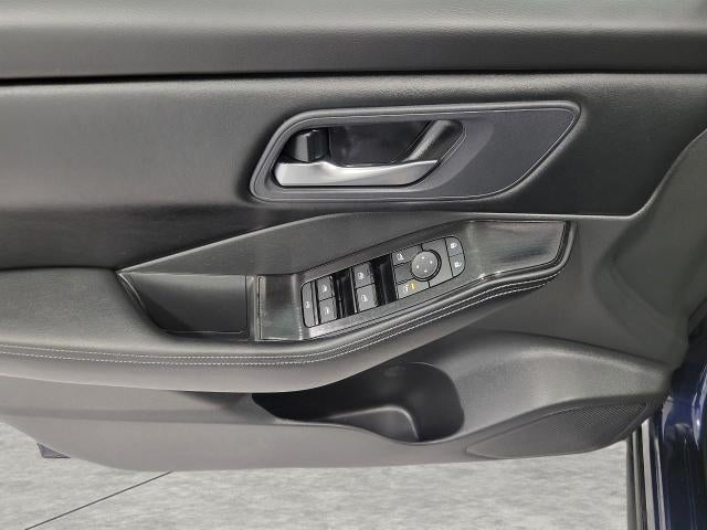 2025 Nissan Rogue AWD SV