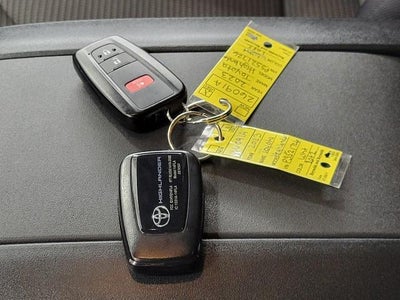 2023 Toyota Highlander L FWD