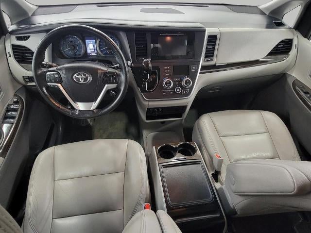 2015 Toyota Sienna 5dr 7-Pass Van XLE AAS FWD
