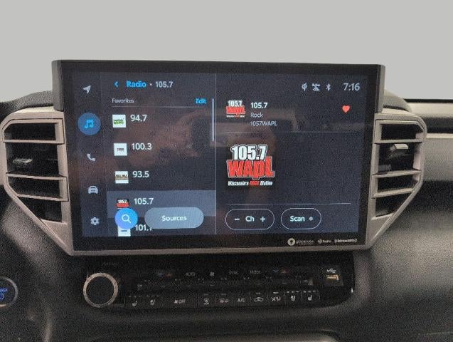 2023 Toyota Tundra Hybrid Limited Hybrid CrewMax 5.5' Bed