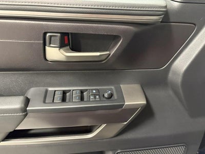 2023 Toyota Tundra 4WD SR5 CREWMAX 5.5' BED * W CONVENIENCE PACKAGE